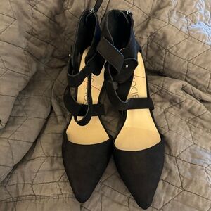 Sole Society Black Velvet Criss Cross Pumps, size 9